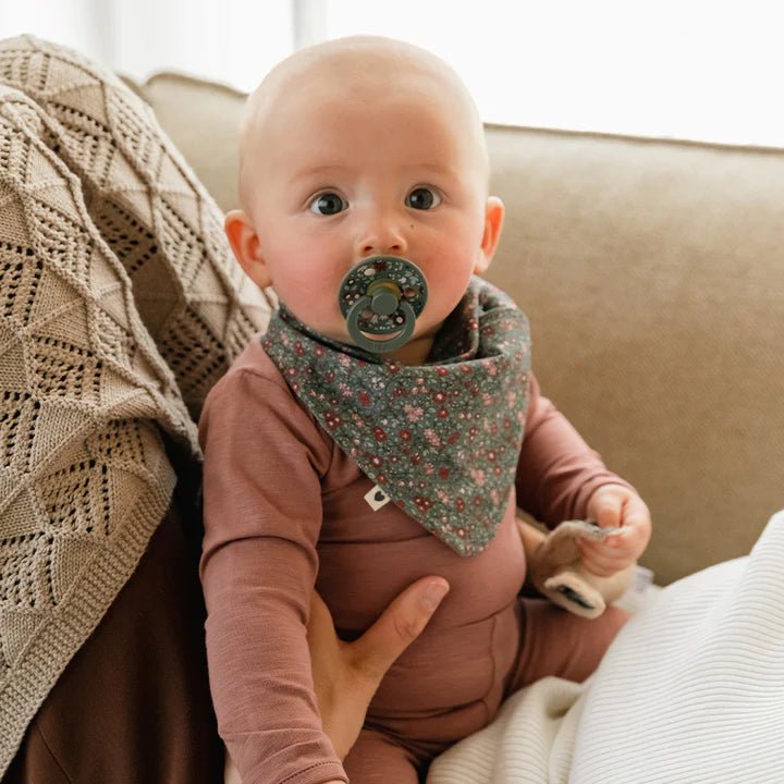 BIBS x LIBERTY Bandana Bib - Chamomile Lawn Woodchuck-940412315 - Lille Univers