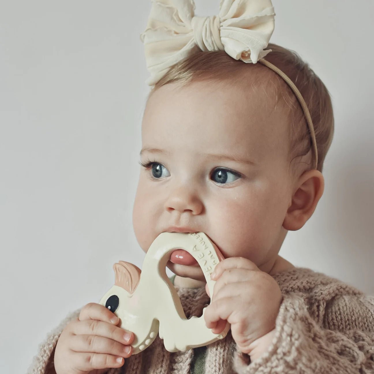 HEVEA KAWAN DUCK TEETHER IN NATURAL RUBBER- - Lille Univers
