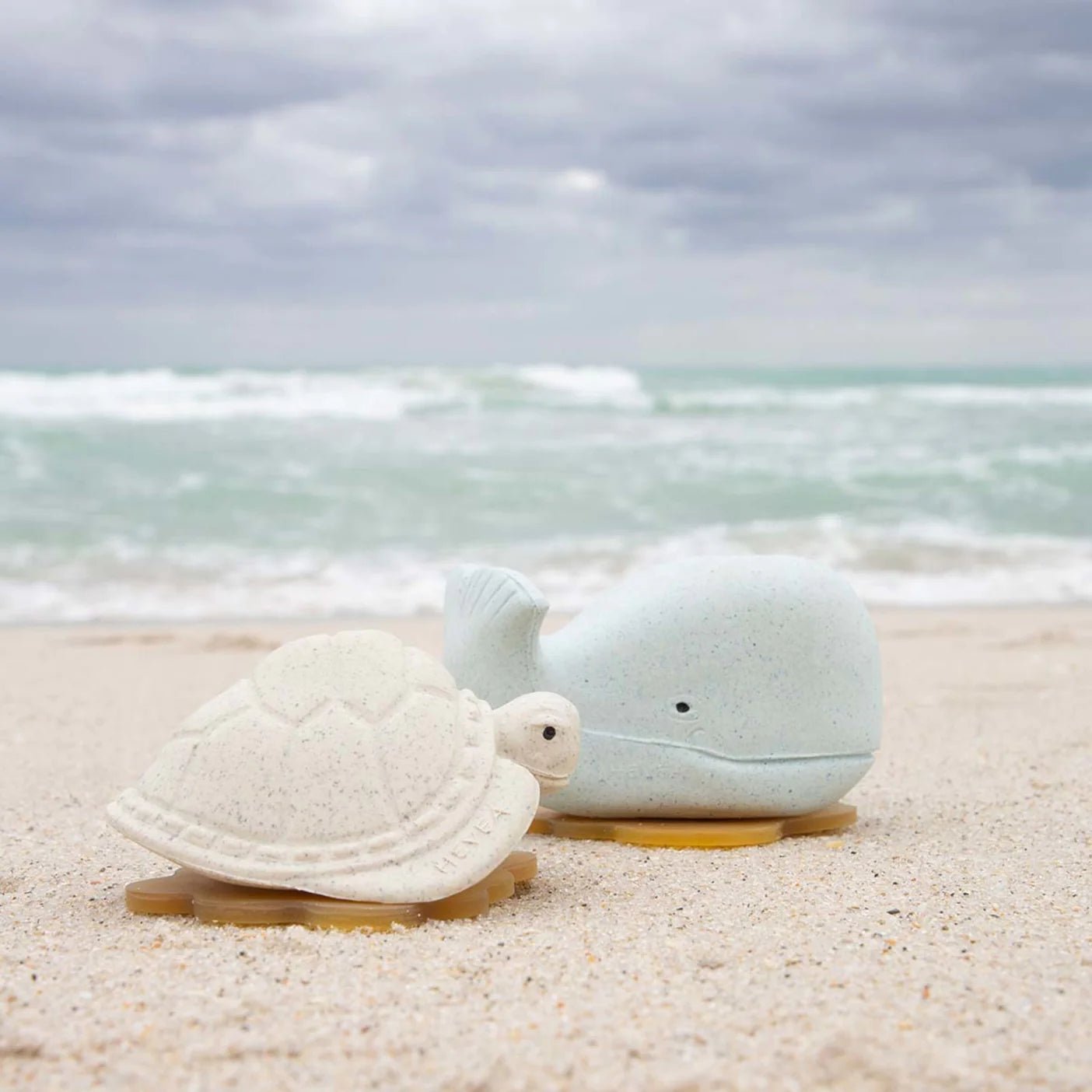 HEVEA SQUEEZE'N'SPLASH WHALE & TURTLE BATH TOYS GIFT SET