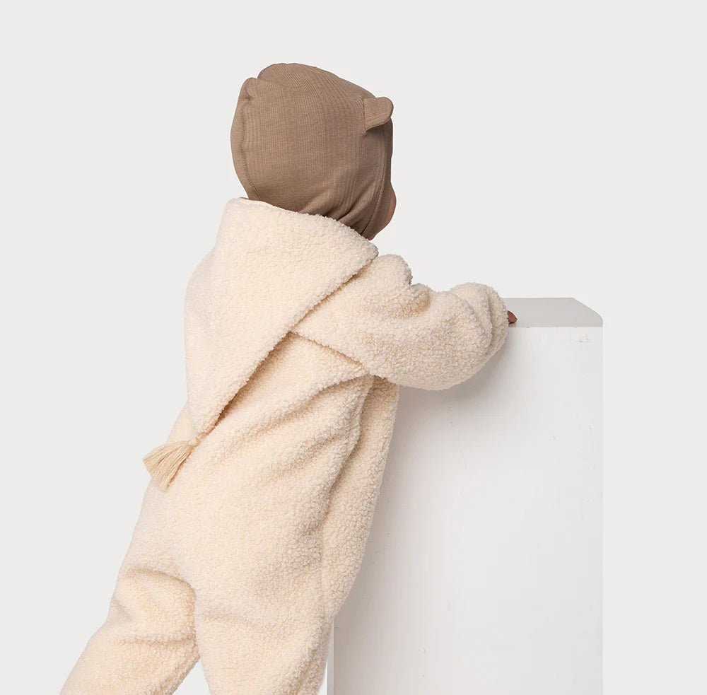 MINI A TURE MATADEL TEDDYFLEECE JUMPSUIT. GRS White swan-MATADEL0300 - Lille Univers