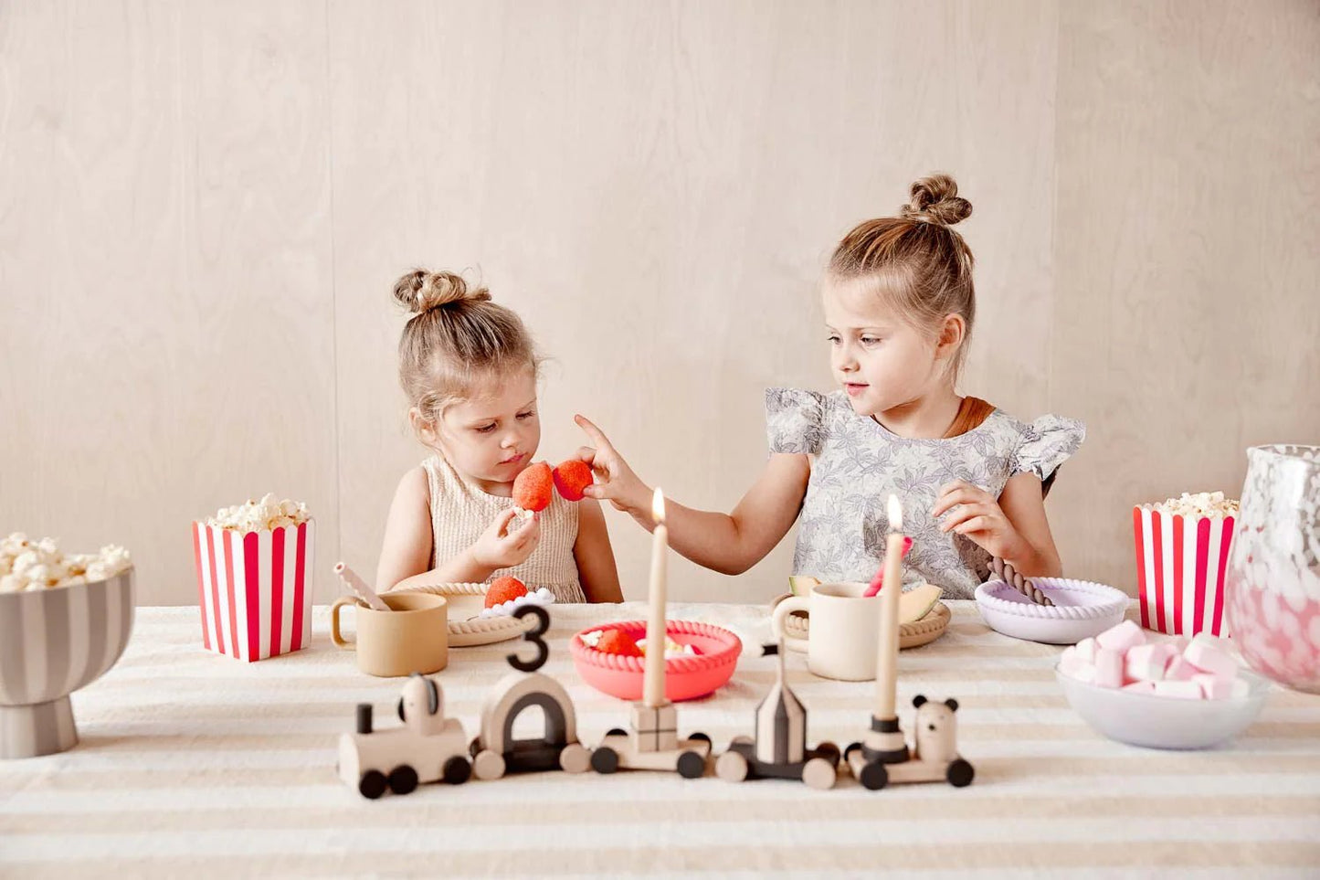 OYOY MINI Otti Birthday Train – Wooden Celebration Train