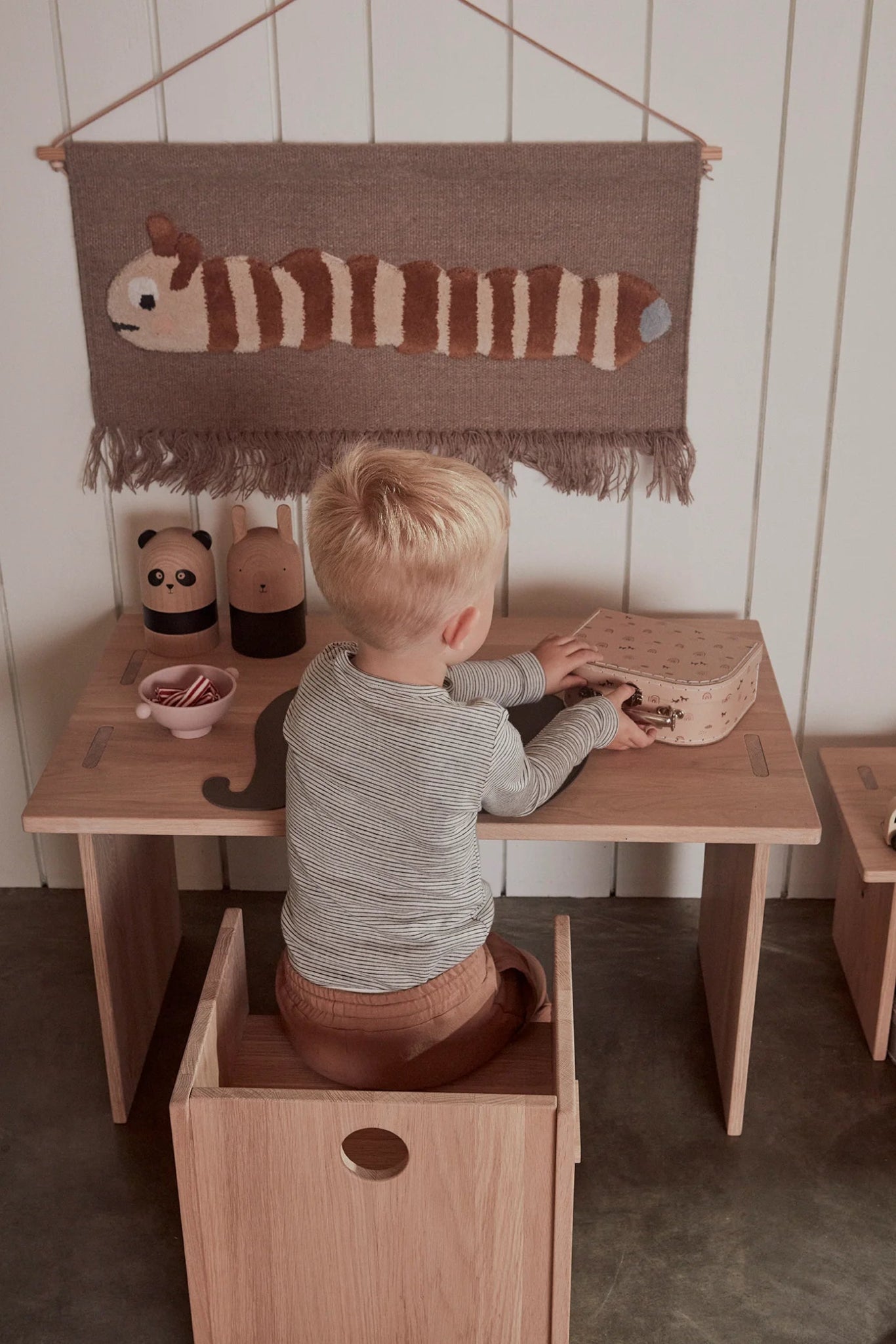 OYOY MINI Wallhanger - Leo Larva