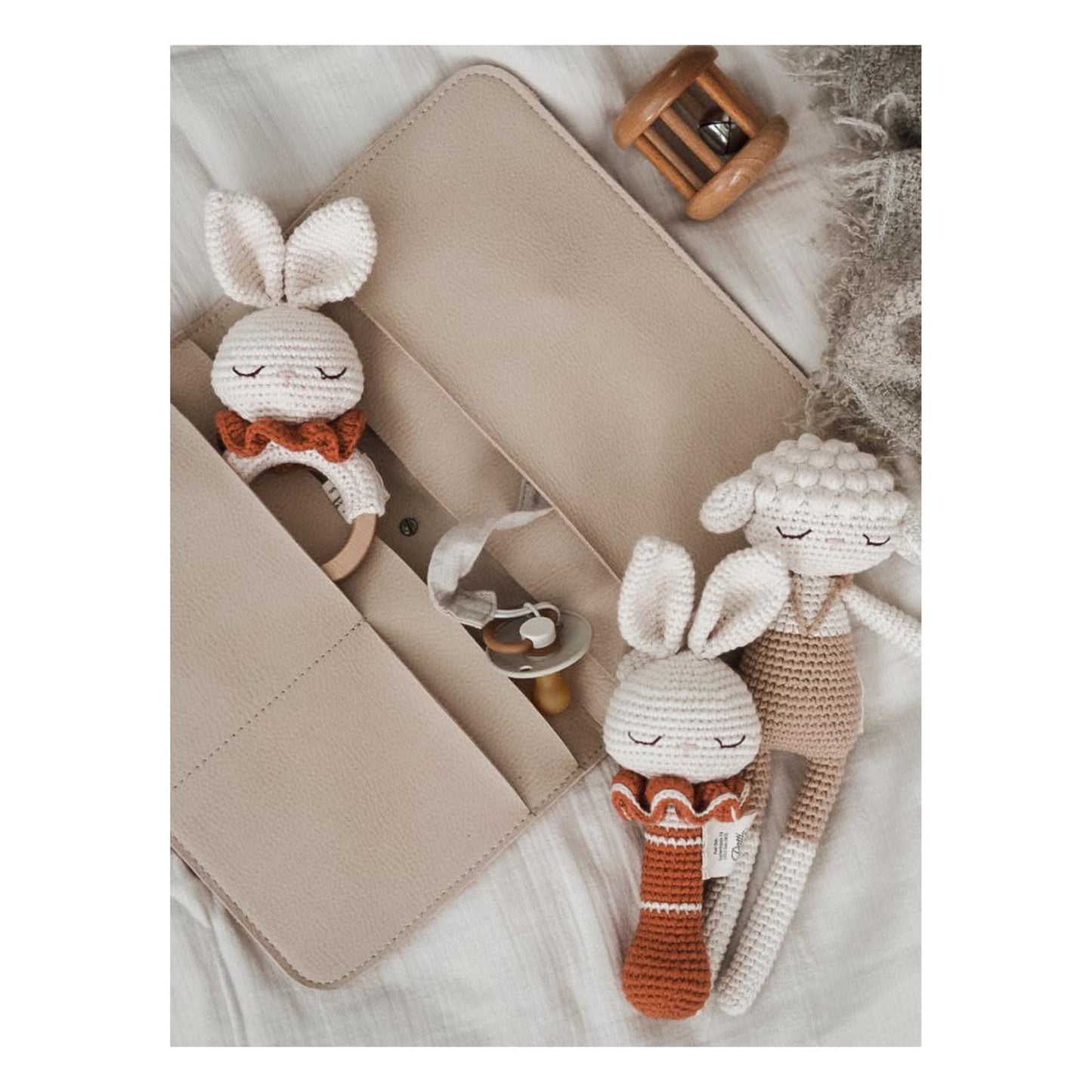 Patti OSLO Rabbit Rattle | Terracotta Teething Rings-P1025-RT-BNY-TRC - Lille Univers