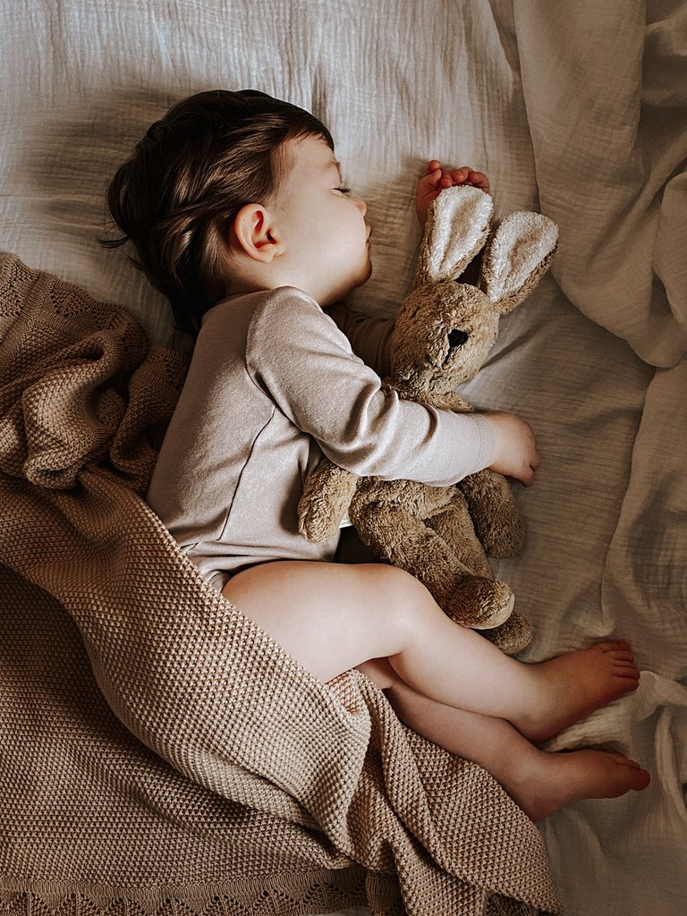 Senger Floppy Animal Rabbit, Small | Beige-Y21804 - Lille Univers