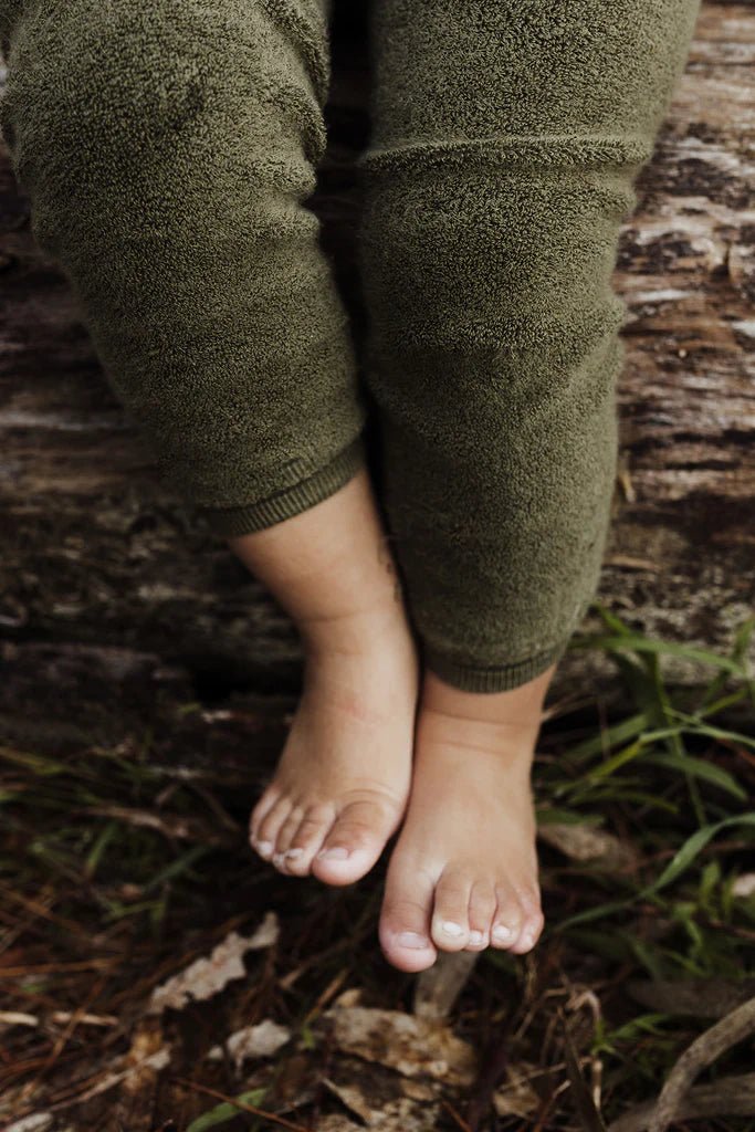 Silly Silas Teddy Olive Footless Tights-TFOLIVE_COTTONBLEND - Lille Univers